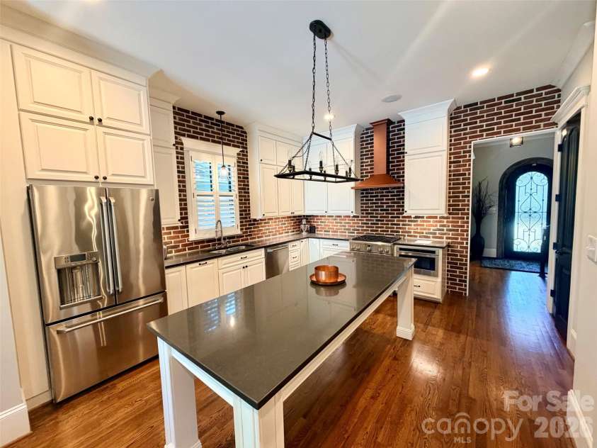1117 Pamlico Street, Charlotte, NC 28205.  MLS# CAR4368610, YatesRealty ID 18118. 