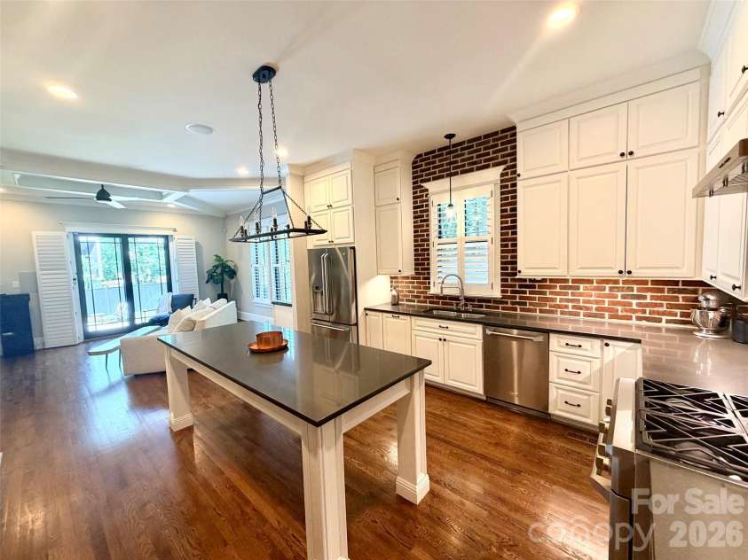 1117 Pamlico Street, Charlotte, NC 28205.  MLS# CAR4368610, YatesRealty ID 18118. 