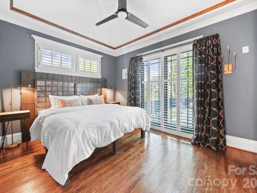 1117 Pamlico Street, Charlotte, NC 28205.  MLS# CAR4368610, YatesRealty ID 18118. Custom Headboard