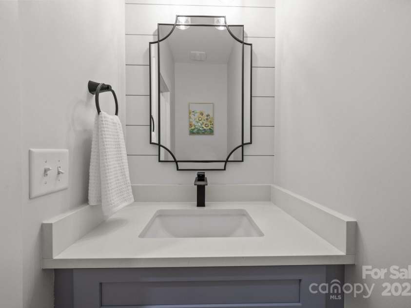 2577 Bonnybrook Circle, Rock Hill, SC 29732.  MLS# CAR4263374, YatesRealty ID 18118. Half bathroom