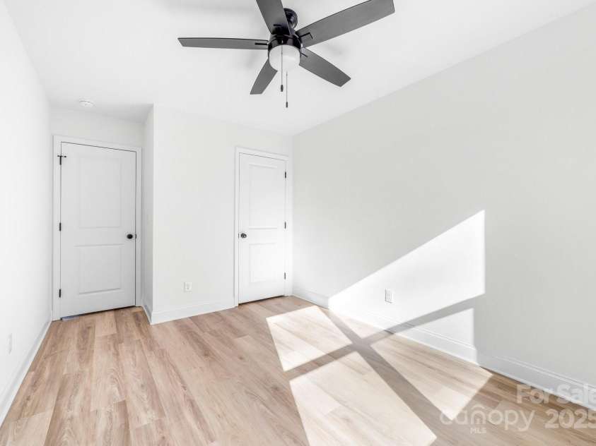 211 Chestnut Street, Shelby, NC 28150.  MLS# CAR4208968, YatesRealty ID 18119. 