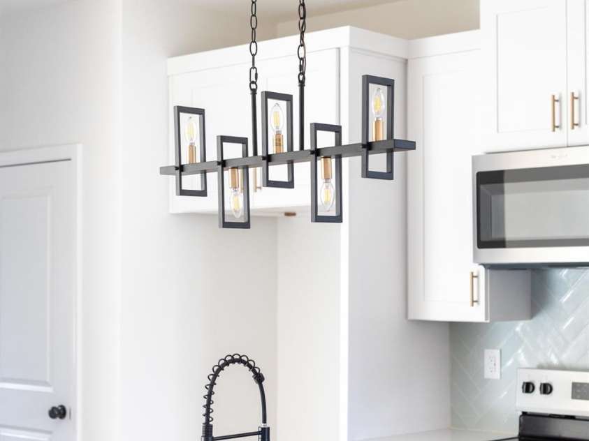 211 Chestnut Street, Shelby, NC 28150.  MLS# CAR4208968, YatesRealty ID 18119. 