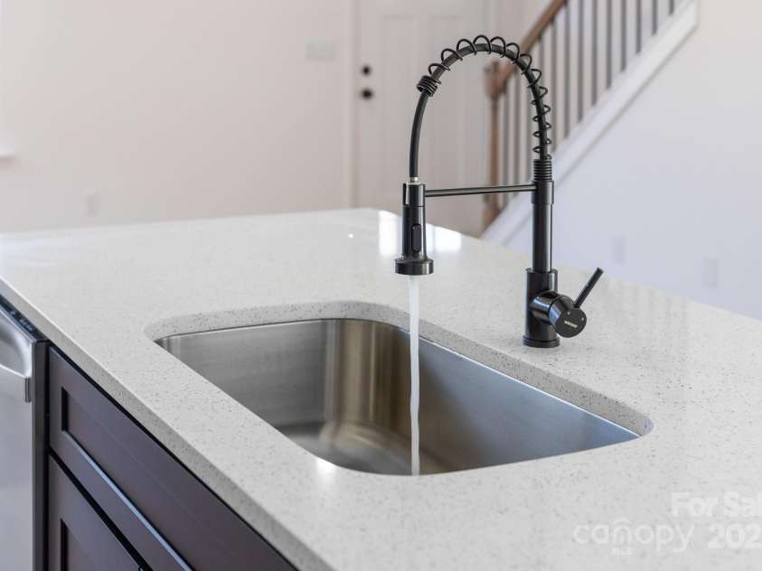 211 Chestnut Street, Shelby, NC 28150.  MLS# CAR4208968, YatesRealty ID 18119. 