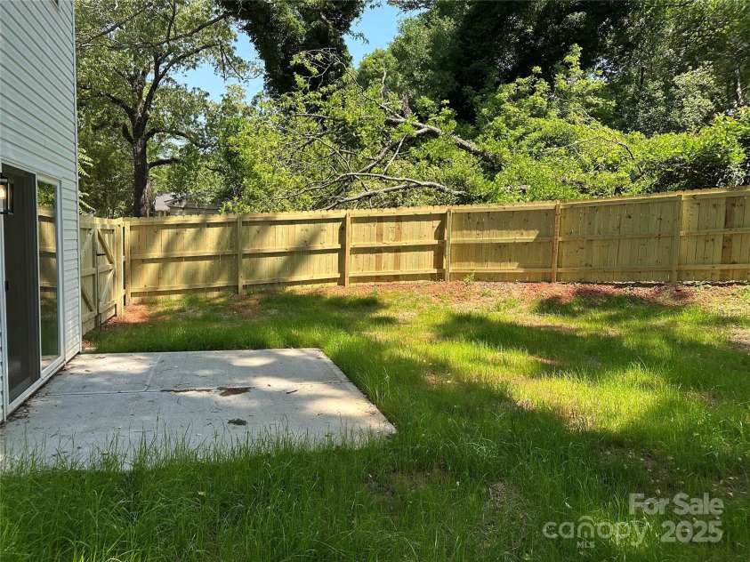 211 Chestnut Street, Shelby, NC 28150.  MLS# CAR4208968, YatesRealty ID 18119. 