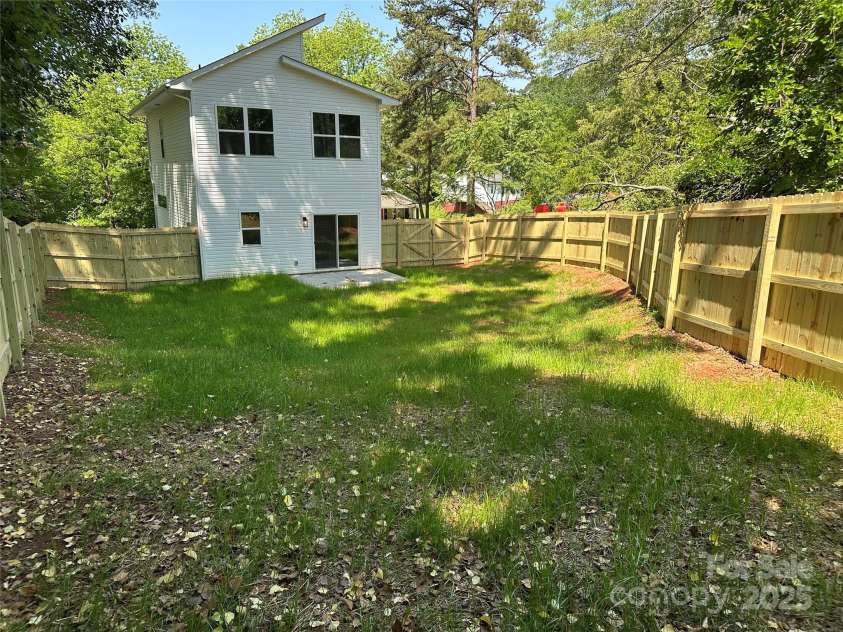 211 Chestnut Street, Shelby, NC 28150.  MLS# CAR4208968, YatesRealty ID 18119. 