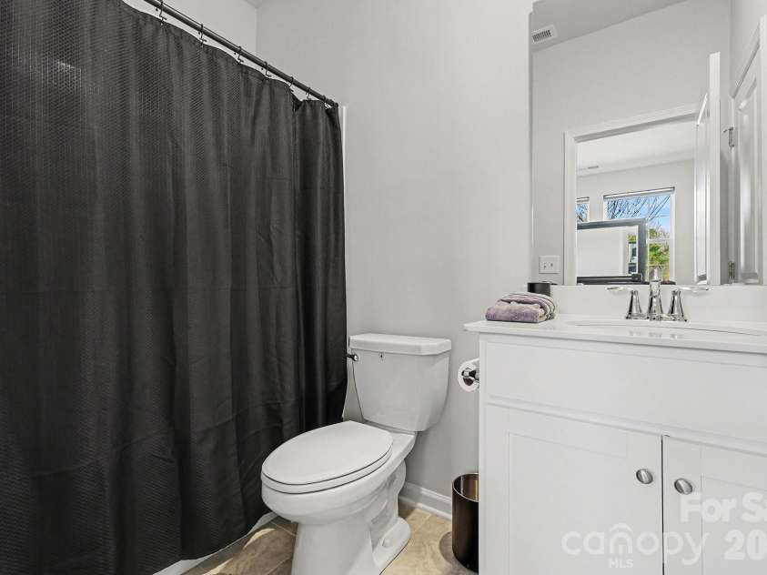 117 Morning Gap Parkway, Fort Mill, SC 29715.  MLS# CAR4333429, YatesRealty ID 1812. Full bathroom on main floor.