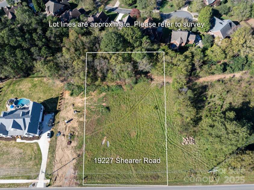 19227 Shearer Road, Davidson, NC 28036.  MLS# CAR4210899, YatesRealty ID 1812. Full 1 acre site