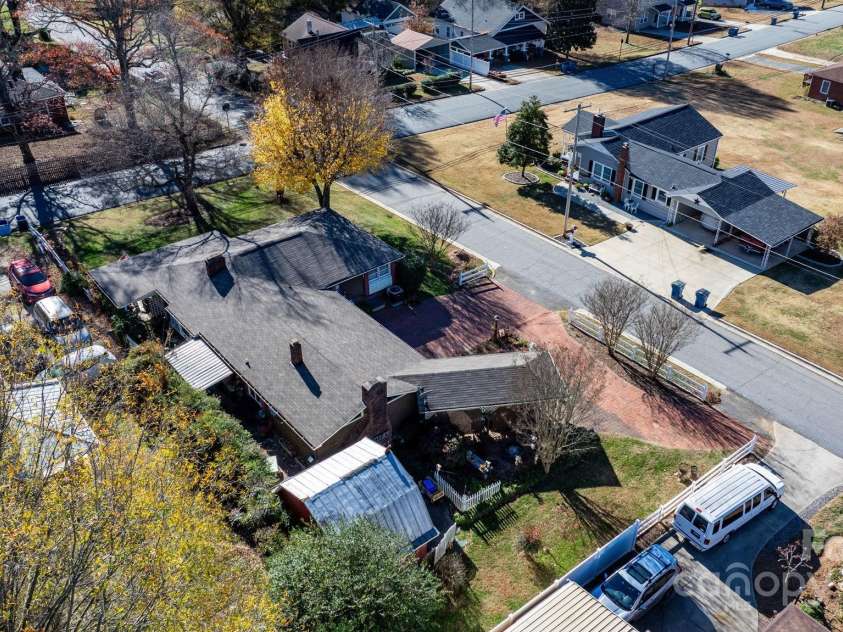 901 Union Street, Maiden, NC 28650.  MLS# CAR4322625, YatesRealty ID 1812. 