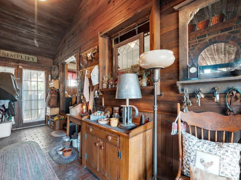 901 Union Street, Maiden, NC 28650.  MLS# CAR4322625, YatesRealty ID 1812. Lots of natural finishes make this arts and crafts home very unique