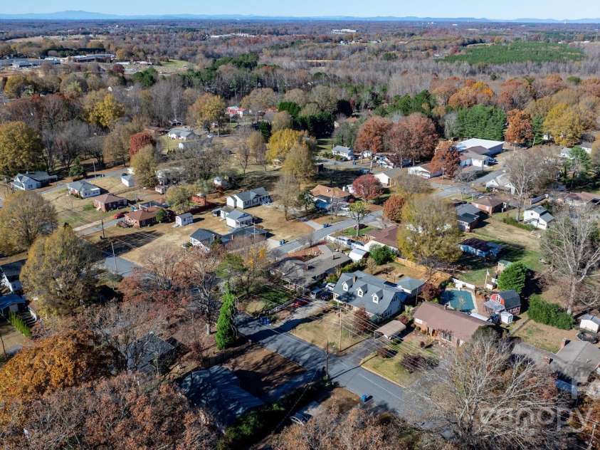 901 Union Street, Maiden, NC 28650.  MLS# CAR4322625, YatesRealty ID 1812. One block from main street, a new pickleball court/park close by