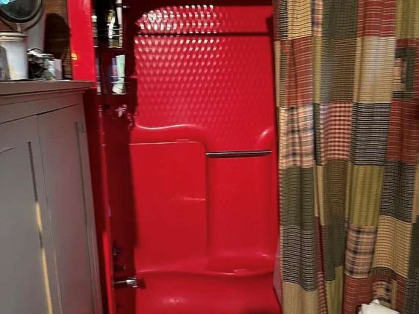 901 Union Street, Maiden, NC 28650.  MLS# CAR4322625, YatesRealty ID 1812. Rare beautiful red tub/shower