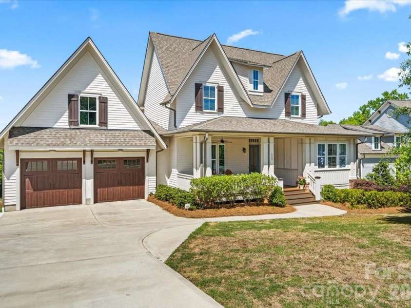 559 Preservation Drive, Fort Mill, SC 29715.  MLS# CAR4369169, YatesRealty ID 18120. Wait... let's back up and start from the beginning. From the curb... 559 Preservation makes a quiet first impression that lingers.