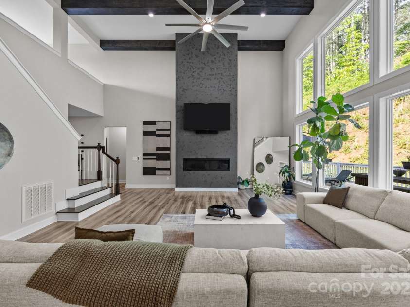 66 Lawson Ridge Road, Leicester, NC 28748.  MLS# CAR4258146, YatesRealty ID 18120. 