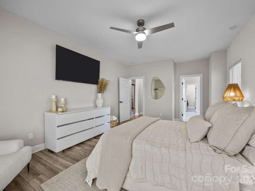 66 Lawson Ridge Road, Leicester, NC 28748.  MLS# CAR4258146, YatesRealty ID 18120. 