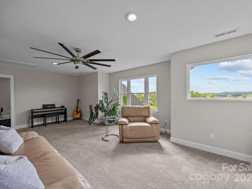 66 Lawson Ridge Road, Leicester, NC 28748.  MLS# CAR4258146, YatesRealty ID 18120. 