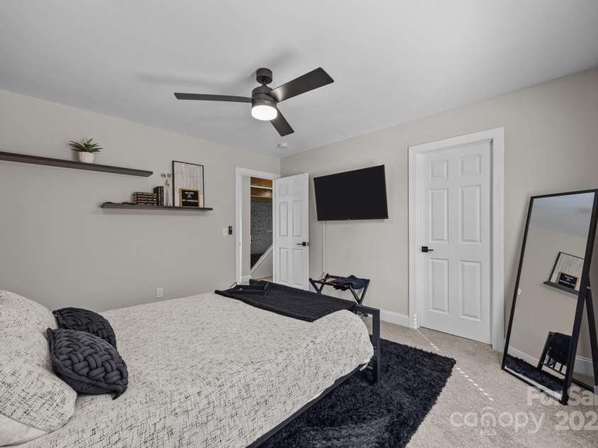 66 Lawson Ridge Road, Leicester, NC 28748.  MLS# CAR4258146, YatesRealty ID 18120. 