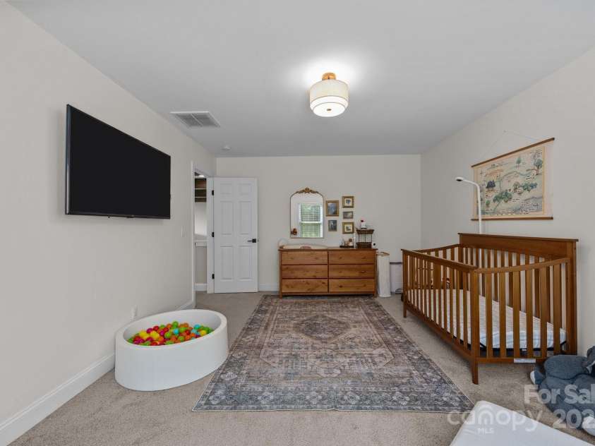 66 Lawson Ridge Road, Leicester, NC 28748.  MLS# CAR4258146, YatesRealty ID 18120. 