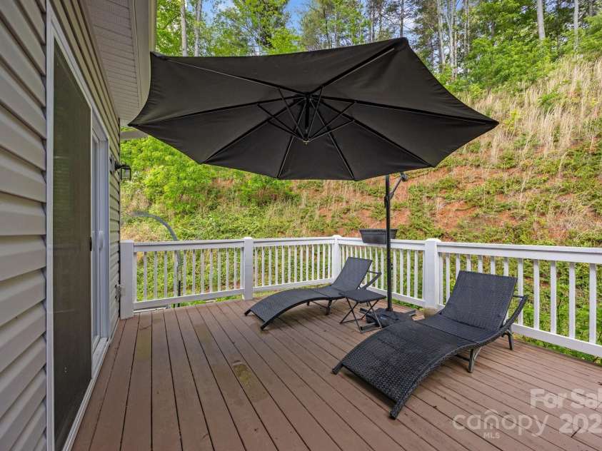 66 Lawson Ridge Road, Leicester, NC 28748.  MLS# CAR4258146, YatesRealty ID 18120. 