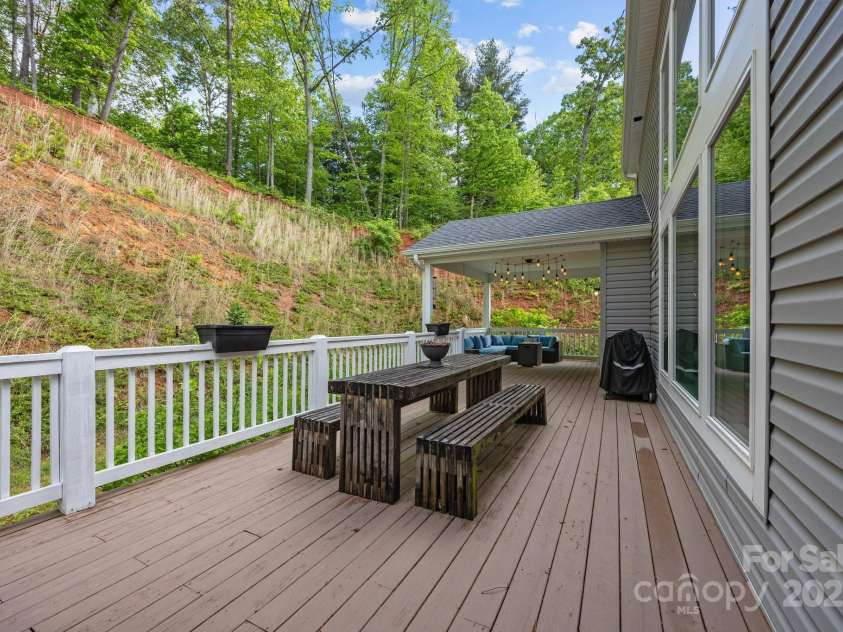 66 Lawson Ridge Road, Leicester, NC 28748.  MLS# CAR4258146, YatesRealty ID 18120. 