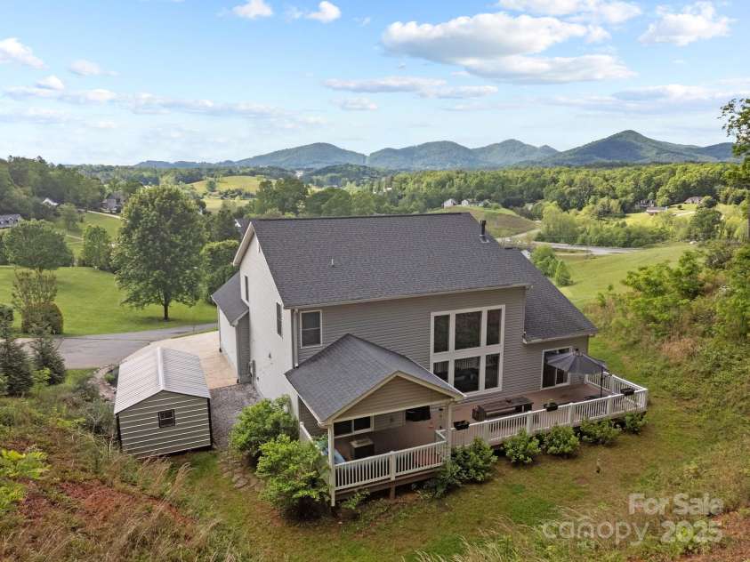 66 Lawson Ridge Road, Leicester, NC 28748.  MLS# CAR4258146, YatesRealty ID 18120. 