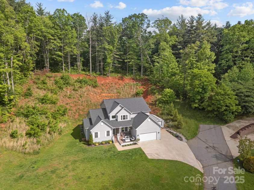 66 Lawson Ridge Road, Leicester, NC 28748.  MLS# CAR4258146, YatesRealty ID 18120. 