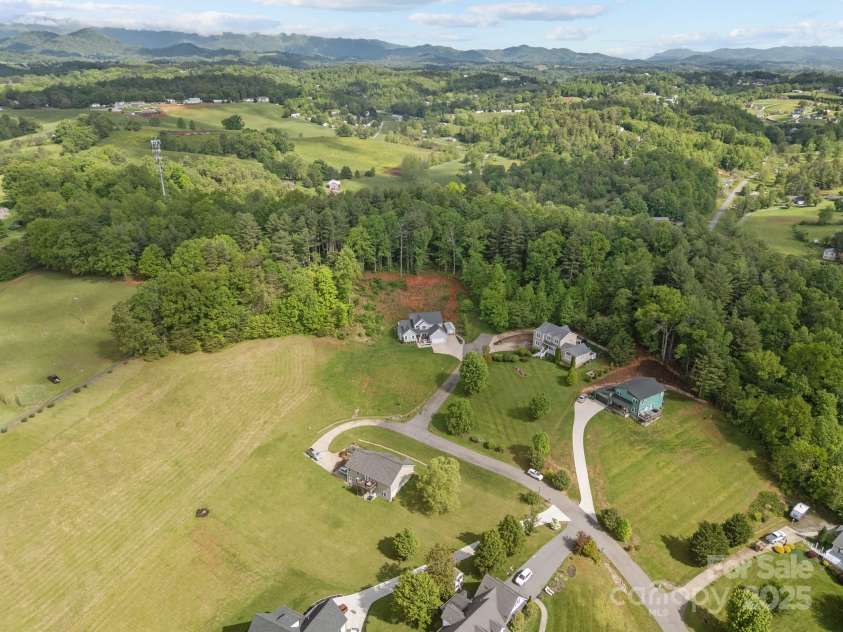 66 Lawson Ridge Road, Leicester, NC 28748.  MLS# CAR4258146, YatesRealty ID 18120. 