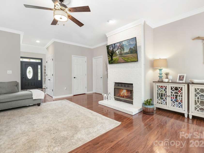3300 Chancellor Lane, Monroe, NC 28110.  MLS# CAR4219871, YatesRealty ID 18121. 