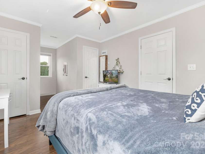 3300 Chancellor Lane, Monroe, NC 28110.  MLS# CAR4219871, YatesRealty ID 18121. 