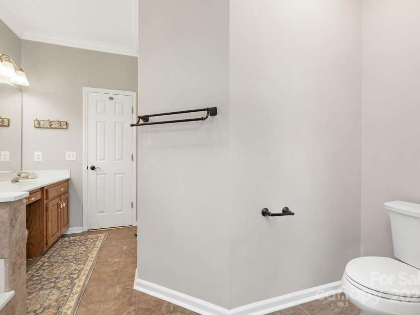 3300 Chancellor Lane, Monroe, NC 28110.  MLS# CAR4219871, YatesRealty ID 18121. 