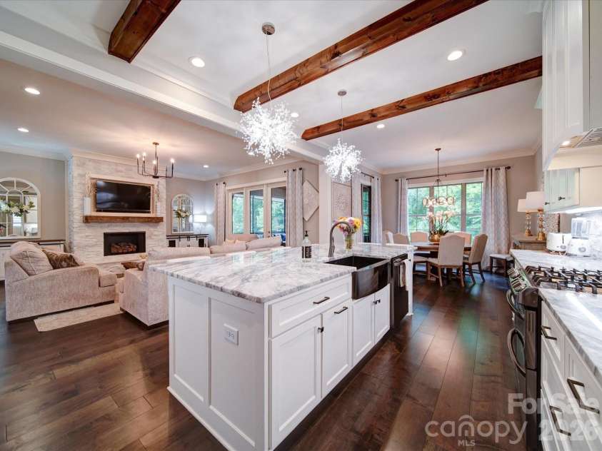 4025 Foxes Trail, Cramerton, NC 28032.  MLS# CAR4375005, YatesRealty ID 18121. 