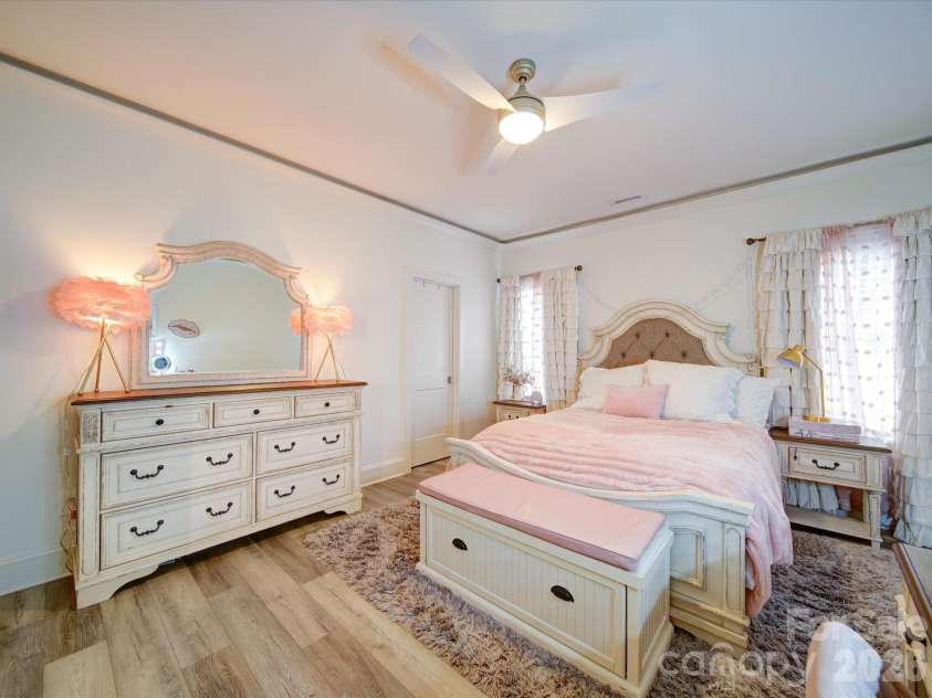 4025 Foxes Trail, Cramerton, NC 28032.  MLS# CAR4375005, YatesRealty ID 18121. 