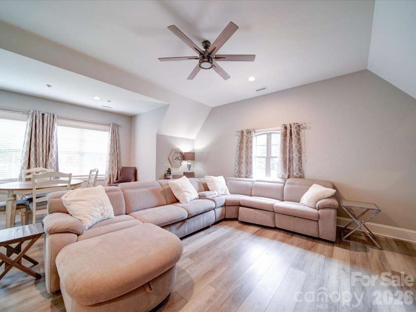 4025 Foxes Trail, Cramerton, NC 28032.  MLS# CAR4375005, YatesRealty ID 18121. 
