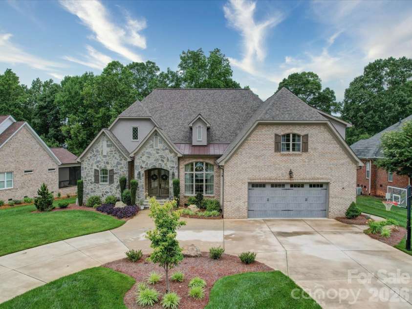 4025 Foxes Trail, Cramerton, NC 28032.  MLS# CAR4375005, YatesRealty ID 18121. 