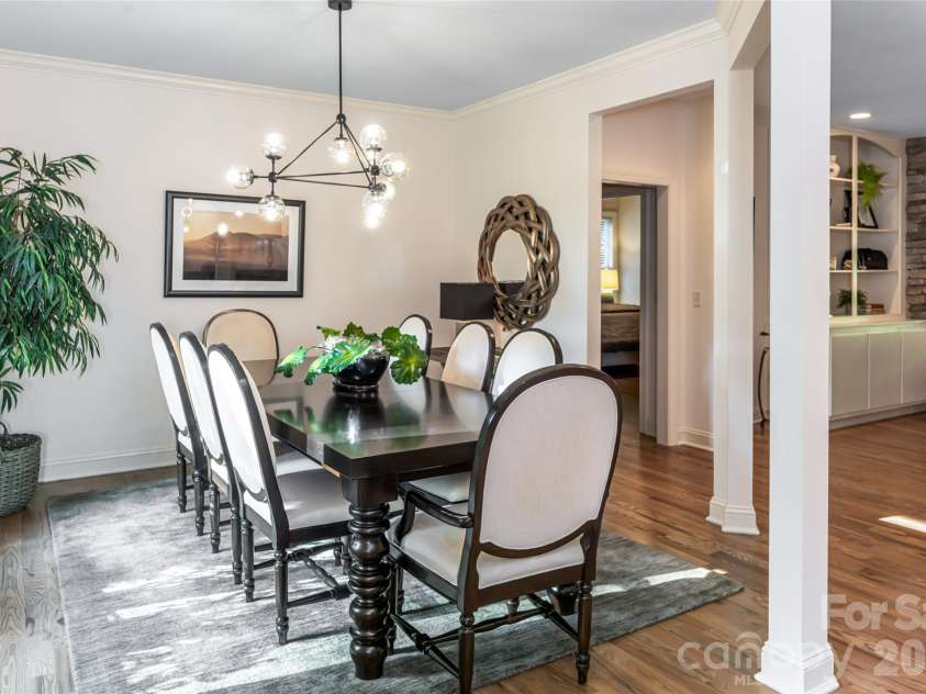 300 White Pine Drive, Hendersonville, NC 28739.  MLS# CAR4375911, YatesRealty ID 18122. 
