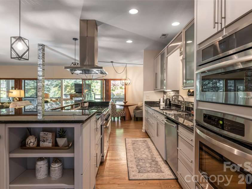 300 White Pine Drive, Hendersonville, NC 28739.  MLS# CAR4375911, YatesRealty ID 18122. Kitchen