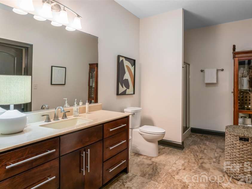 300 White Pine Drive, Hendersonville, NC 28739.  MLS# CAR4375911, YatesRealty ID 18122. Lower full bathroom