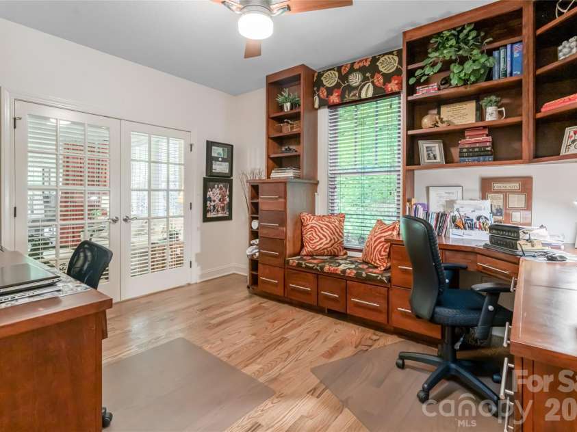 300 White Pine Drive, Hendersonville, NC 28739.  MLS# CAR4375911, YatesRealty ID 18122. Main level office
