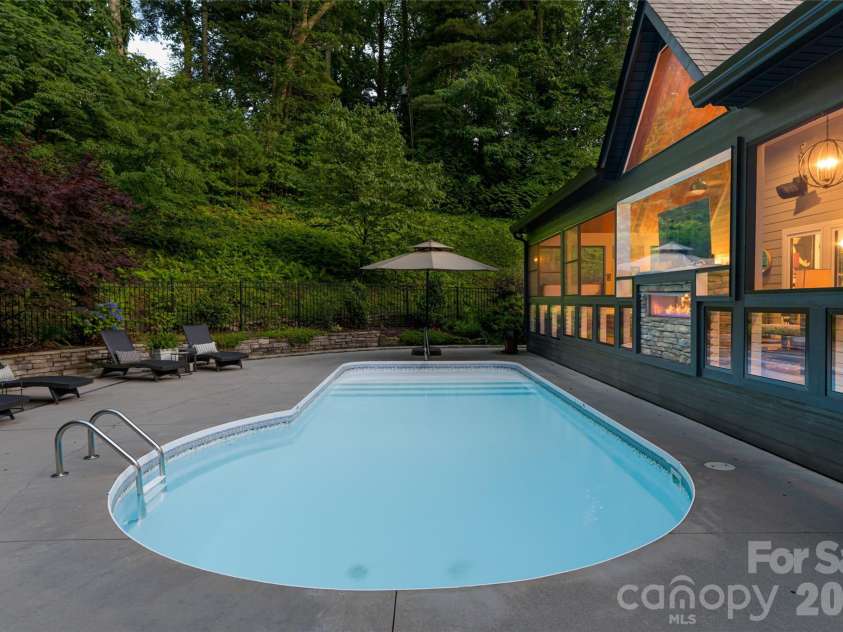 300 White Pine Drive, Hendersonville, NC 28739.  MLS# CAR4375911, YatesRealty ID 18122. Pool