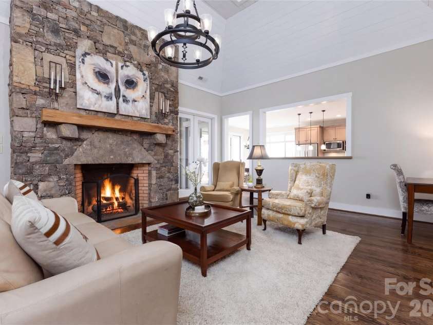 315 Jocassee Trail, Sapphire, NC 28774.  MLS# CAR4401027, YatesRealty ID 18123. 