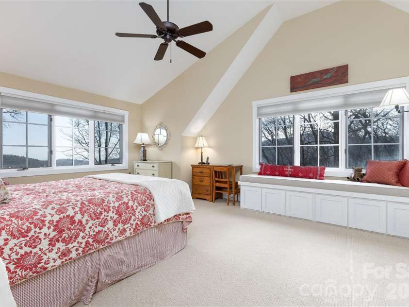 315 Jocassee Trail, Sapphire, NC 28774.  MLS# CAR4401027, YatesRealty ID 18123. 