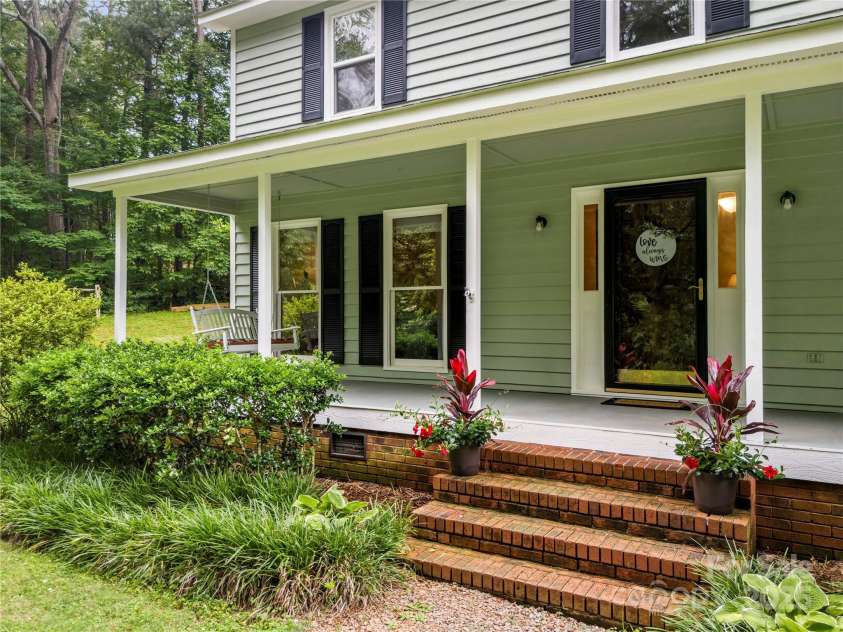 4848 Spicewood Drive, Charlotte, NC 28227.  MLS# CAR4265672, YatesRealty ID 18123. 