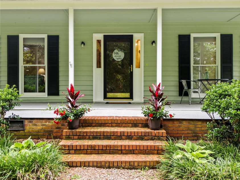 4848 Spicewood Drive, Charlotte, NC 28227.  MLS# CAR4265672, YatesRealty ID 18123. 