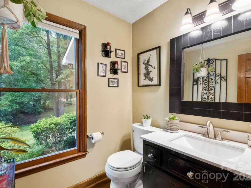 4848 Spicewood Drive, Charlotte, NC 28227.  MLS# CAR4265672, YatesRealty ID 18123. 