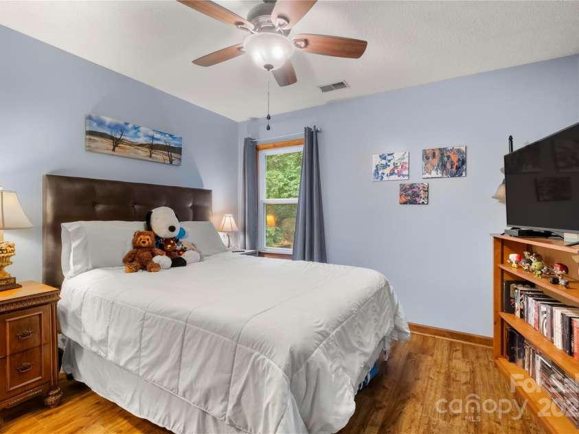 4848 Spicewood Drive, Charlotte, NC 28227.  MLS# CAR4265672, YatesRealty ID 18123. 