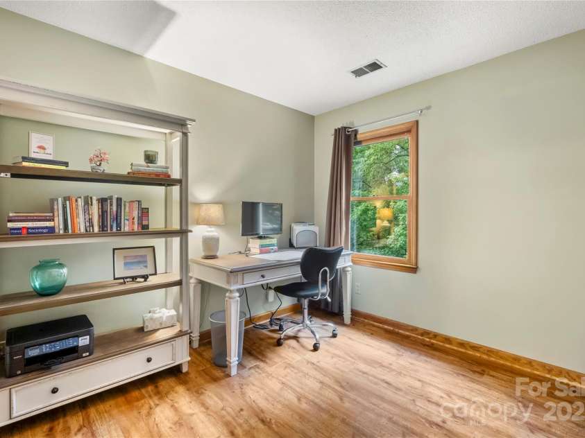 4848 Spicewood Drive, Charlotte, NC 28227.  MLS# CAR4265672, YatesRealty ID 18123. 