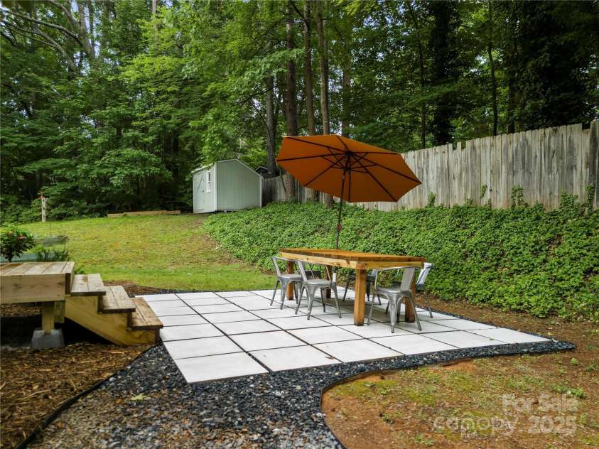 4848 Spicewood Drive, Charlotte, NC 28227.  MLS# CAR4265672, YatesRealty ID 18123. 