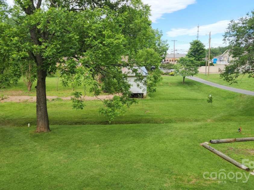 100 Frank Street, Connelly Springs, NC 28612.  MLS# CAR4266121, YatesRealty ID 18124. 