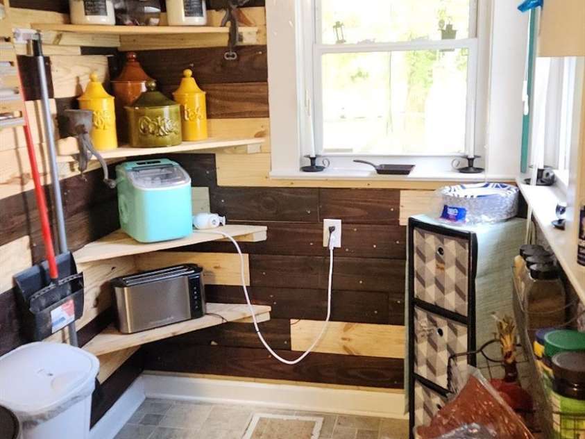 100 Frank Street, Connelly Springs, NC 28612.  MLS# CAR4266121, YatesRealty ID 18124. 