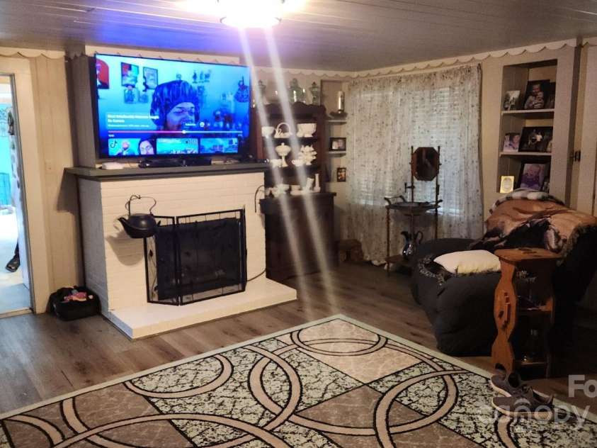 100 Frank Street, Connelly Springs, NC 28612.  MLS# CAR4266121, YatesRealty ID 18124. 