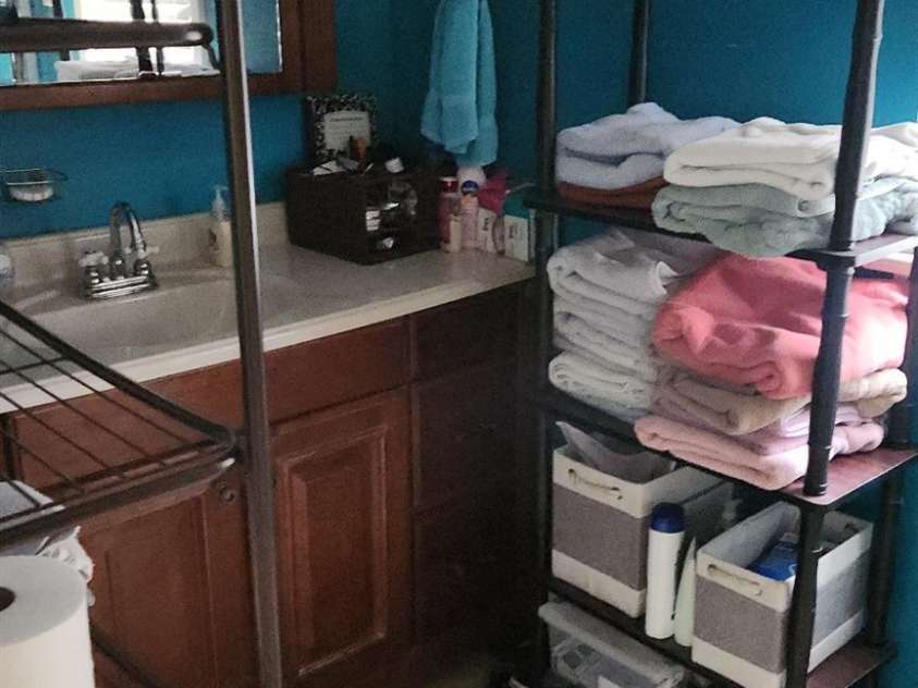 100 Frank Street, Connelly Springs, NC 28612.  MLS# CAR4266121, YatesRealty ID 18124. 